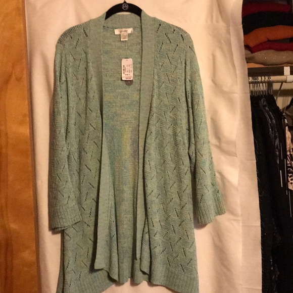 Sweaters - Picture 4 of 6